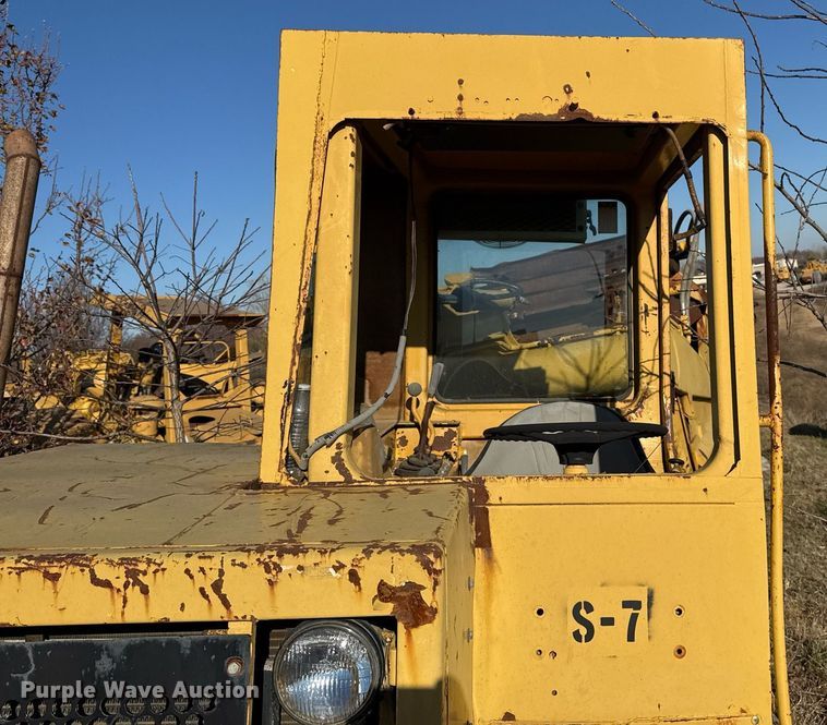 image for item DJ9760 1990 Caterpillar 613B elevating scraper