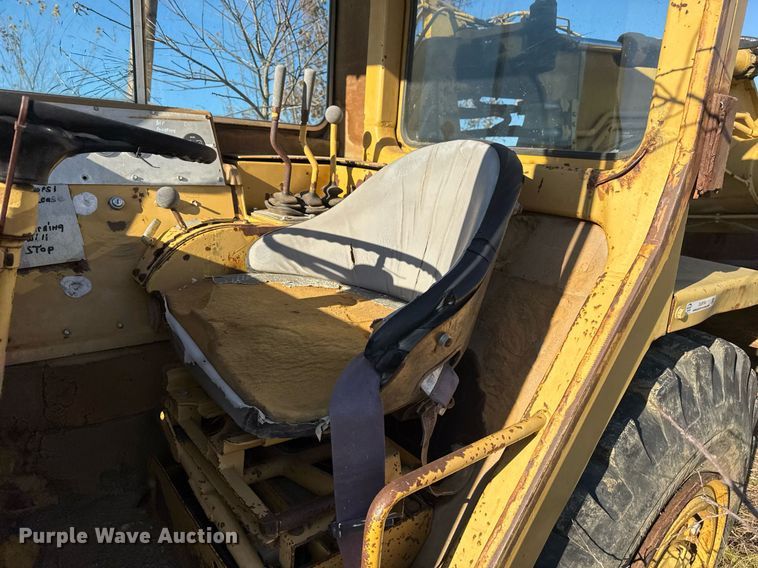 image for item DJ9760 1990 Caterpillar 613B elevating scraper