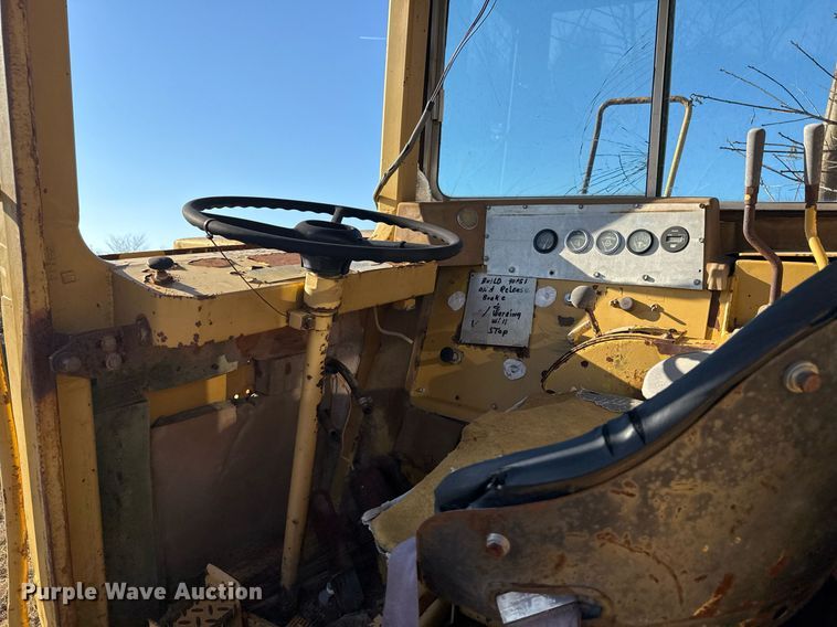 image for item DJ9760 1990 Caterpillar 613B elevating scraper