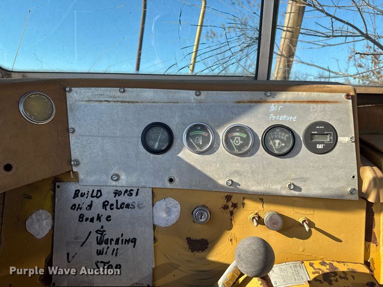 image for item DJ9760 1990 Caterpillar 613B elevating scraper