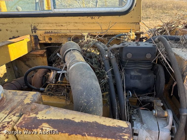 image for item DJ9760 1990 Caterpillar 613B elevating scraper