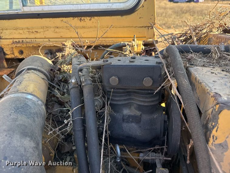 image for item DJ9760 1990 Caterpillar 613B elevating scraper