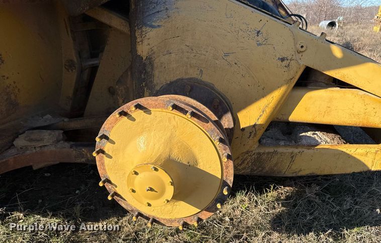 image for item DJ9760 1990 Caterpillar 613B elevating scraper