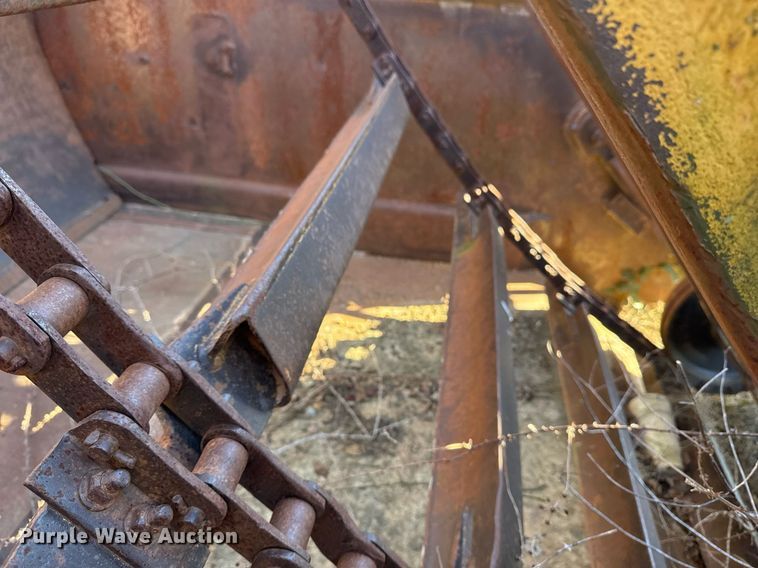 image for item DJ9761 1979 Caterpillar 613B elevating scraper