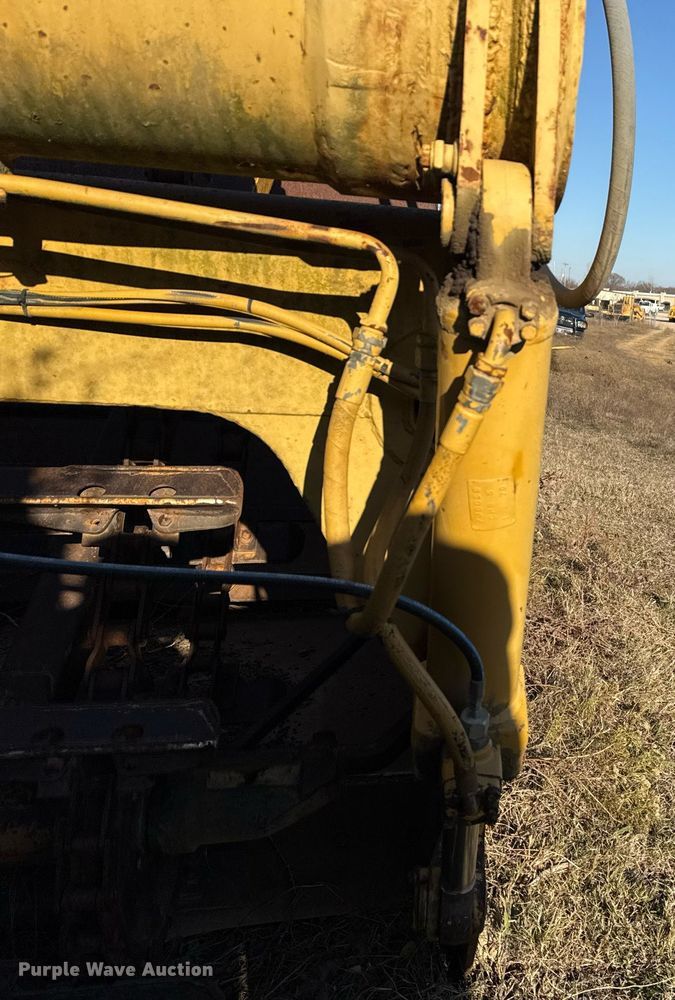 image for item DJ9761 1979 Caterpillar 613B elevating scraper