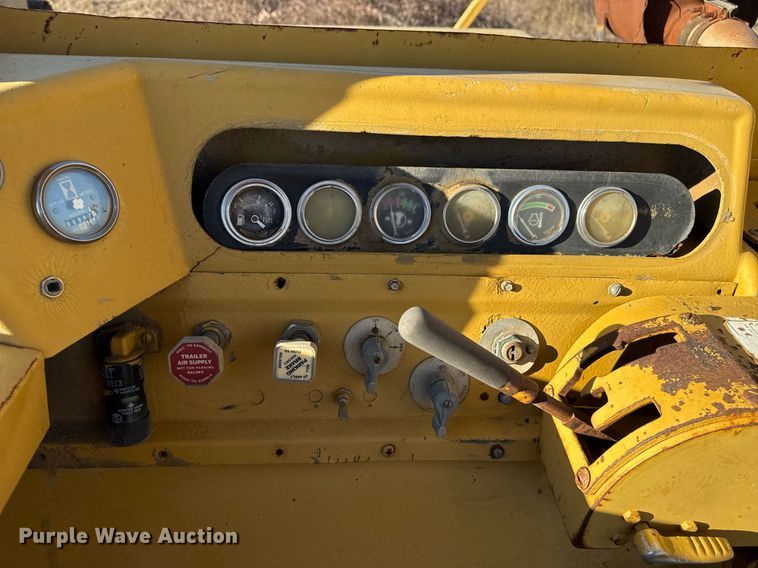 image for item DJ9761 1979 Caterpillar 613B elevating scraper