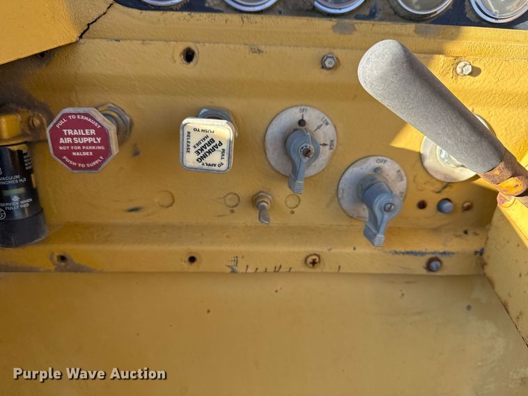image for item DJ9761 1979 Caterpillar 613B elevating scraper