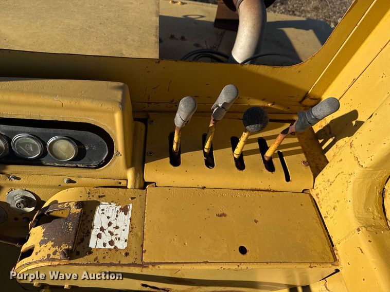 image for item DJ9761 1979 Caterpillar 613B elevating scraper