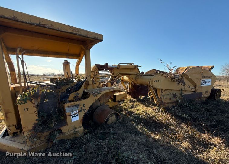 image for item DJ9765 1974 Caterpillar 613 conventional scraper 