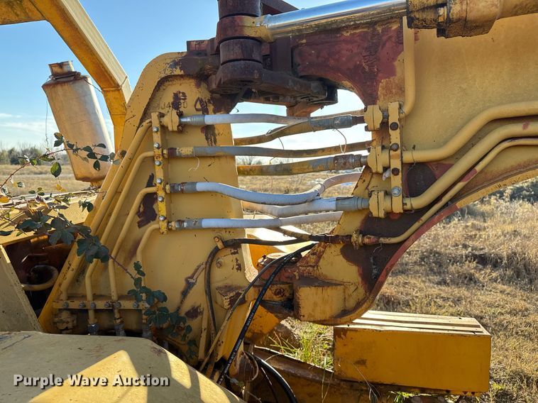 image for item DJ9765 1974 Caterpillar 613 conventional scraper 