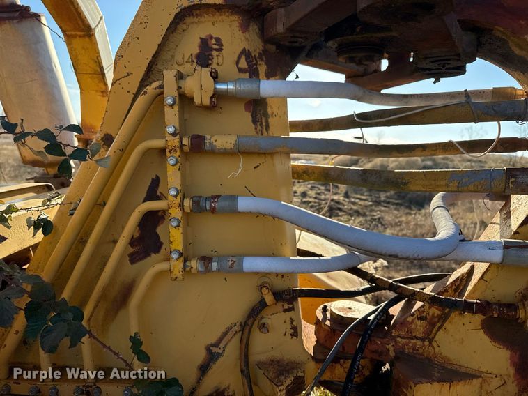 image for item DJ9765 1974 Caterpillar 613 conventional scraper 