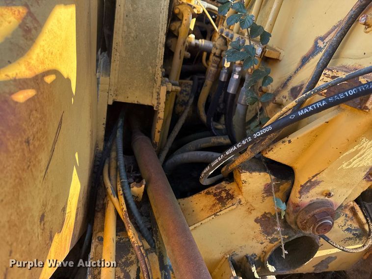 image for item DJ9765 1974 Caterpillar 613 conventional scraper 