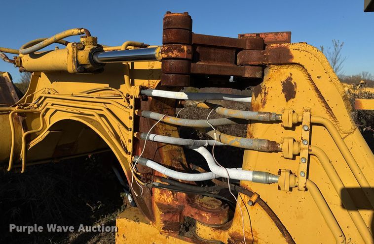 image for item DJ9765 1974 Caterpillar 613 conventional scraper 