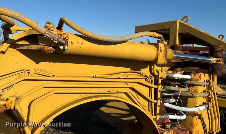 image for item DJ9765 1974 Caterpillar 613 conventional scraper 