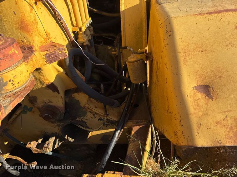 image for item DJ9765 1974 Caterpillar 613 conventional scraper 