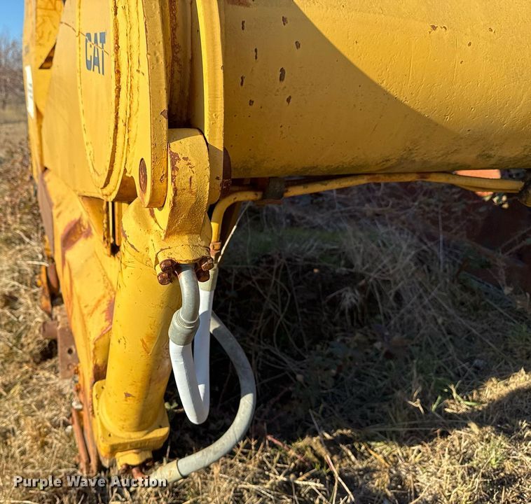 image for item DJ9765 1974 Caterpillar 613 conventional scraper 