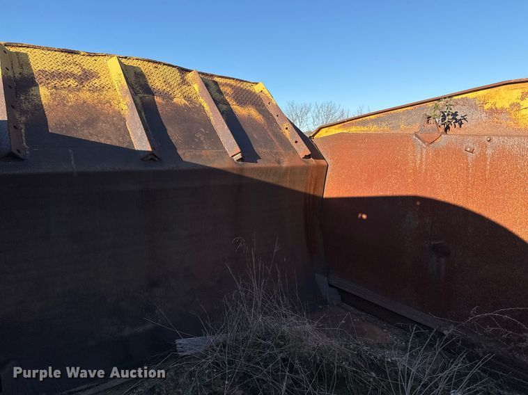 image for item DJ9765 1974 Caterpillar 613 conventional scraper 