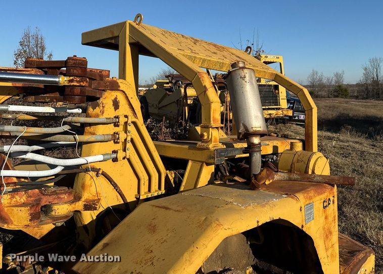 image for item DJ9765 1974 Caterpillar 613 conventional scraper 