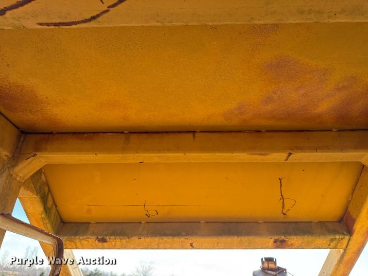 image for item DJ9765 1974 Caterpillar 613 conventional scraper 