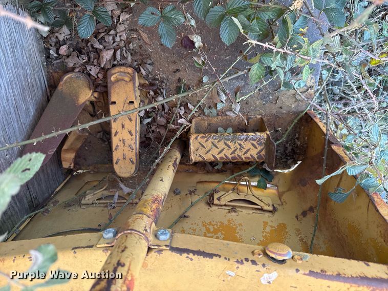 image for item DJ9765 1974 Caterpillar 613 conventional scraper 