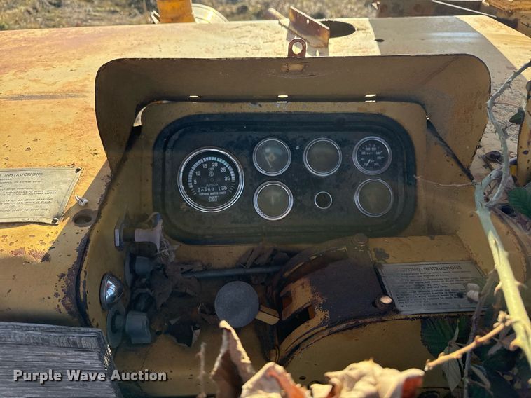 image for item DJ9765 1974 Caterpillar 613 conventional scraper 