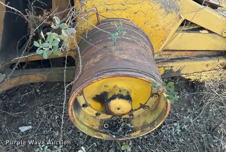 image for item DJ9765 1974 Caterpillar 613 conventional scraper 