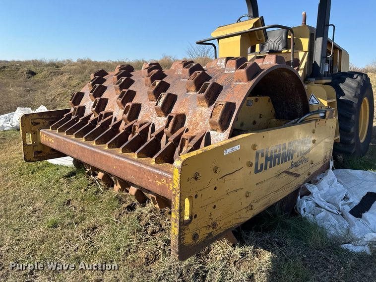 image for item DJ9767 1999 SuperPac 840P single drum vibratory roller