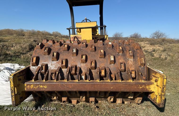 image for item DJ9767 1999 SuperPac 840P single drum vibratory roller