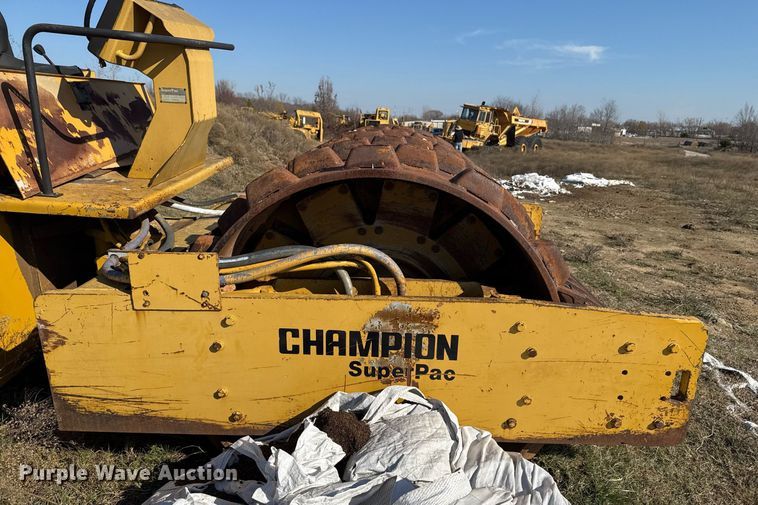 image for item DJ9767 1999 SuperPac 840P single drum vibratory roller