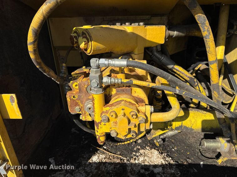 image for item DJ9768 1995 Komatsu PC200LC-6L excavator