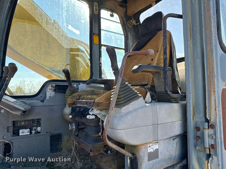 image for item DJ9768 1995 Komatsu PC200LC-6L excavator