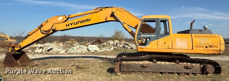 image for item DJ9769 1995 Hyundai Robex-290LC-3 excavator