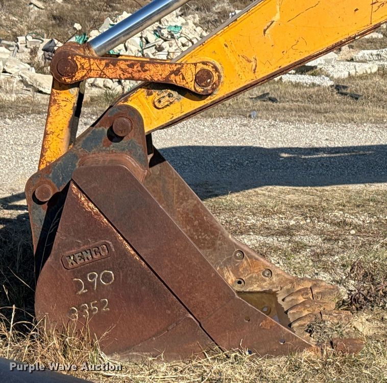 image for item DJ9769 1995 Hyundai Robex-290LC-3 excavator