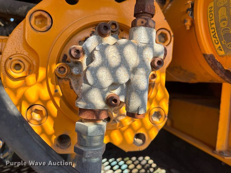 image for item DJ9769 1995 Hyundai Robex-290LC-3 excavator