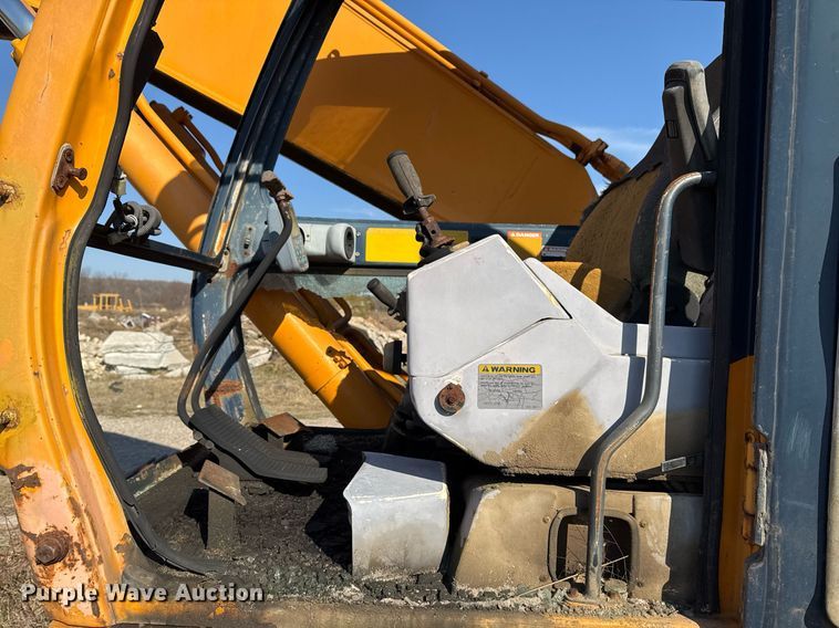 image for item DJ9769 1995 Hyundai Robex-290LC-3 excavator