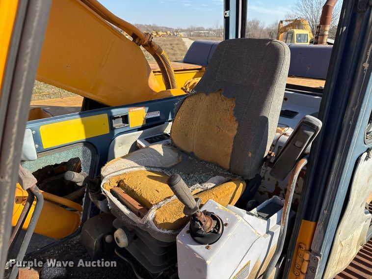 image for item DJ9769 1995 Hyundai Robex-290LC-3 excavator