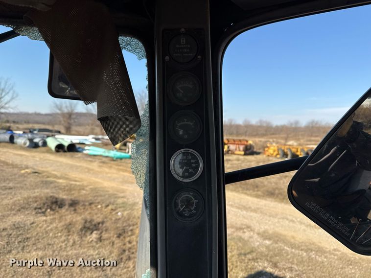 image for item DJ9770 1998 Case IH 9370 4WD tractor