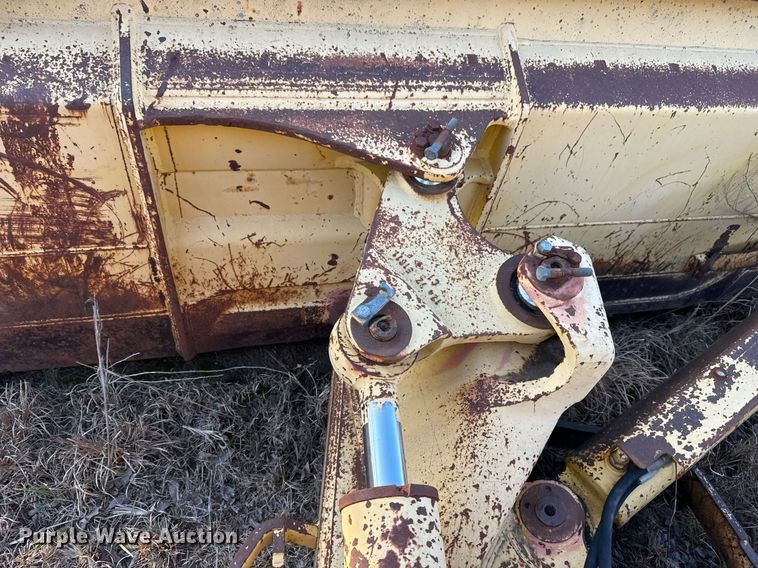 image for item DJ9829 2004 Komatsu D41E-6 dozer