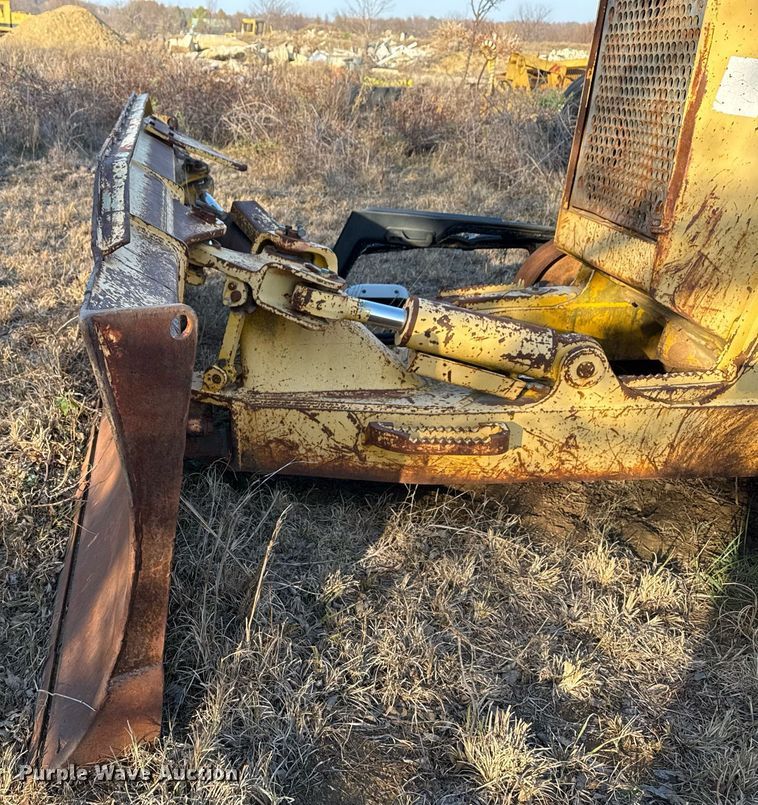 image for item DJ9829 2004 Komatsu D41E-6 dozer