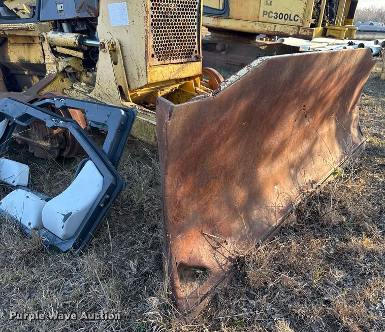 image for item DJ9829 2004 Komatsu D41E-6 dozer