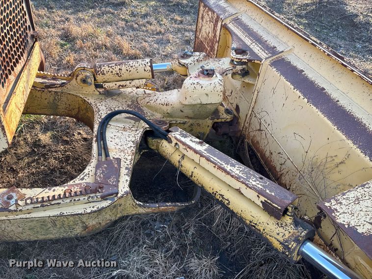 image for item DJ9829 2004 Komatsu D41E-6 dozer