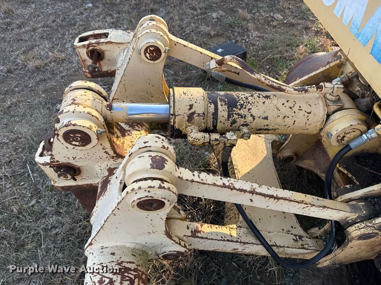 image for item DJ9829 2004 Komatsu D41E-6 dozer