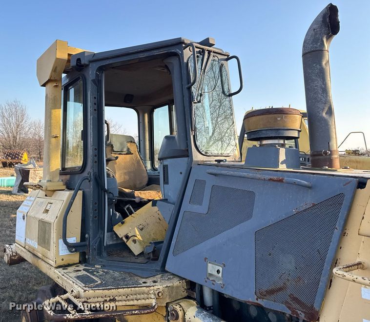 image for item DJ9829 2004 Komatsu D41E-6 dozer