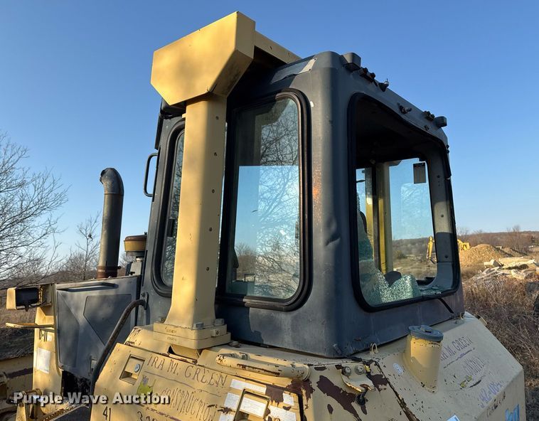 image for item DJ9829 2004 Komatsu D41E-6 dozer