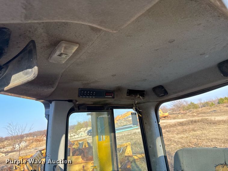 image for item DJ9829 2004 Komatsu D41E-6 dozer