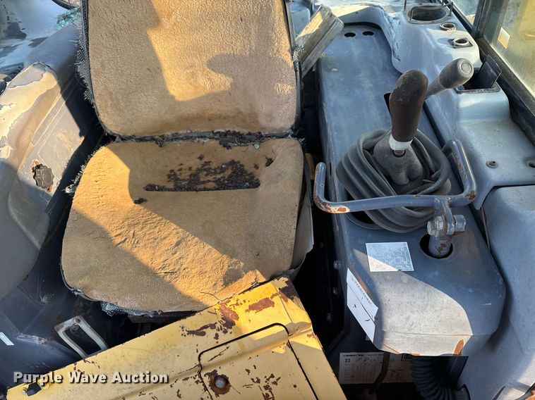 image for item DJ9829 2004 Komatsu D41E-6 dozer