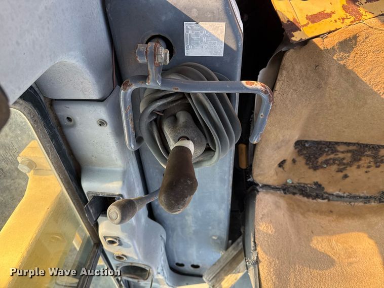 image for item DJ9829 2004 Komatsu D41E-6 dozer