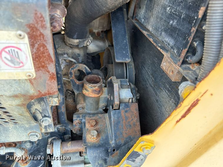 image for item DJ9829 2004 Komatsu D41E-6 dozer