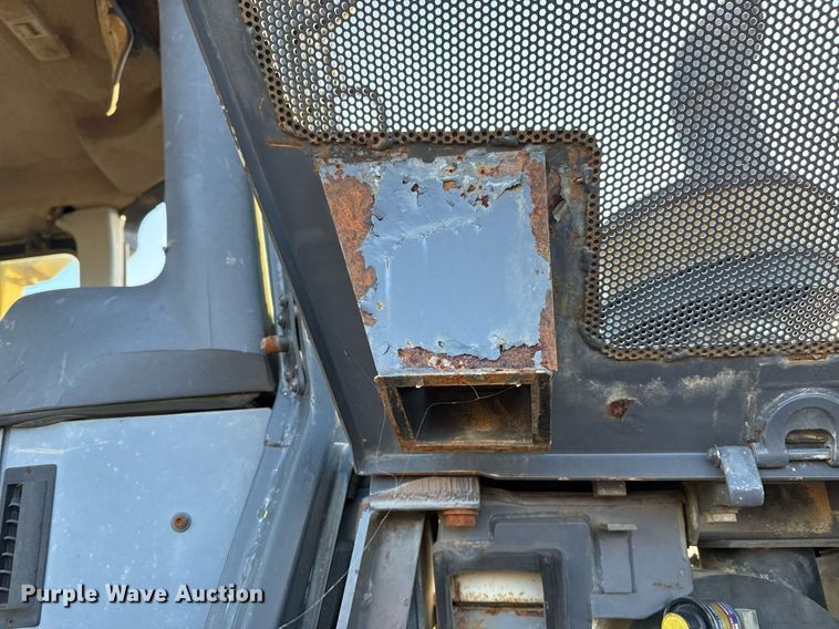 image for item DJ9829 2004 Komatsu D41E-6 dozer