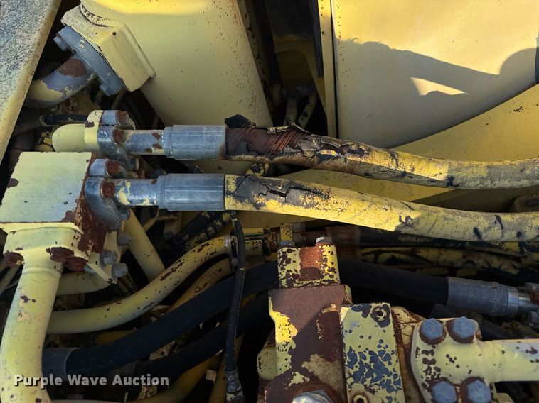 image for item DJ9854 1998 Komatsu PC300LC-6LC excavator